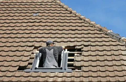 Pose de velux - Lourmarin